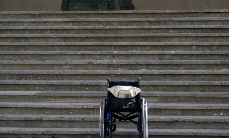 Barriere architettoniche, un ascensore al duomo di San Giorgio